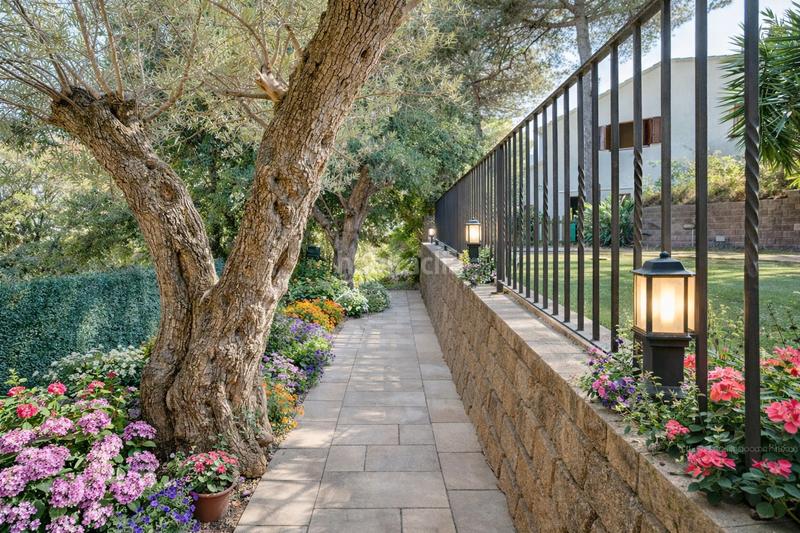 Foto 0b993921-ac0a-4442-80ab-1c1e6372ac28. Chalet en Cabrils