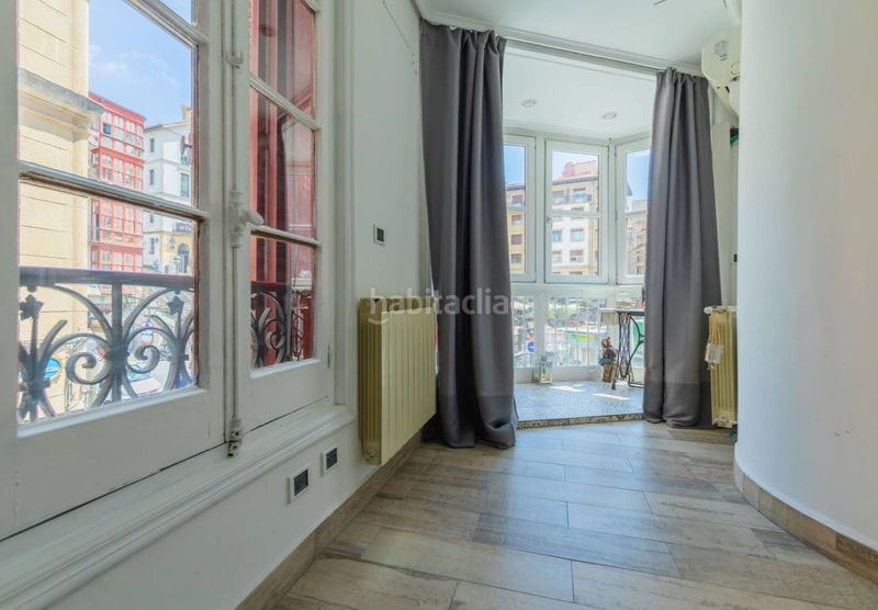 Foto 0ac3cd10-2263-4f04-923f-7c0cbd35258d. Piso en Casco Viejo Bilbao