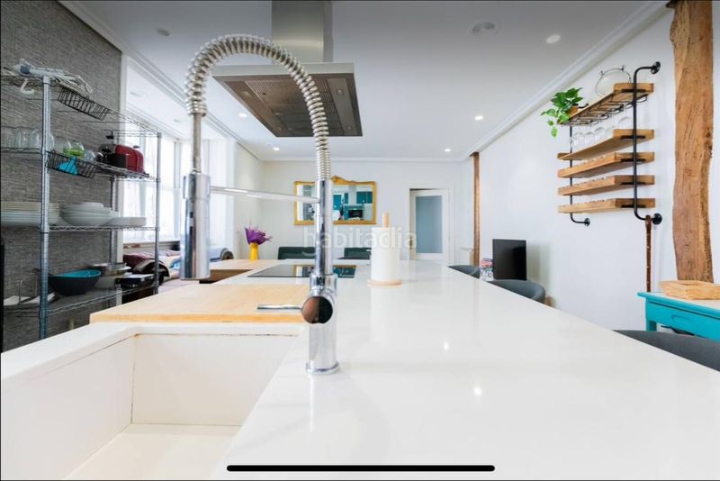 Foto f5c349a0-f984-4786-952e-9e7442be7464. Piso en Casco Viejo Bilbao