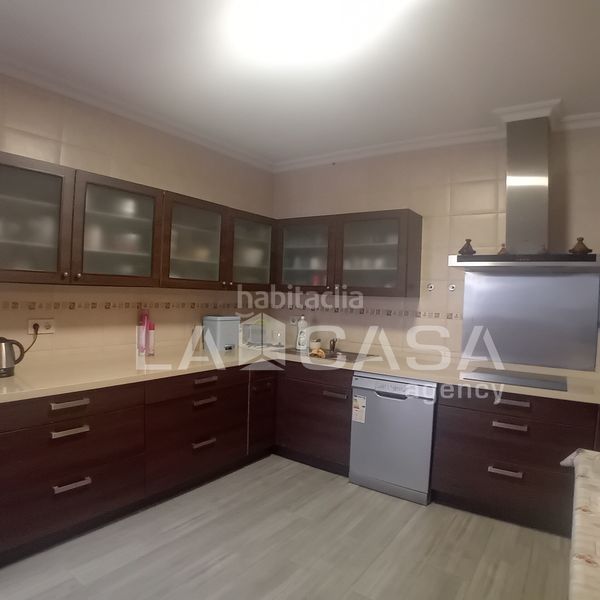 Foto 64e95c18-c20c-4ce3-a6ab-e2b35ffc0074. Casa amb aparcament a Barrios (Los)