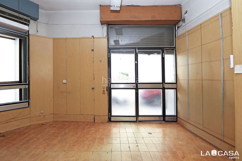 Foto 9b20ef6a-3762-4585-9b05-9a1f397eb971. Local comercial en El Poble Sec - Parc de Montjuïc Barcelona