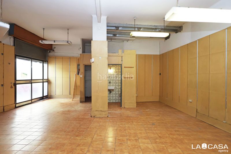 Foto dc7d90a5-3ab4-4f5e-b23a-f57251dde22a. Local comercial en El Poble Sec - Parc de Montjuïc Barcelona