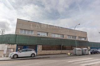 Industrial building in Leganés Norte