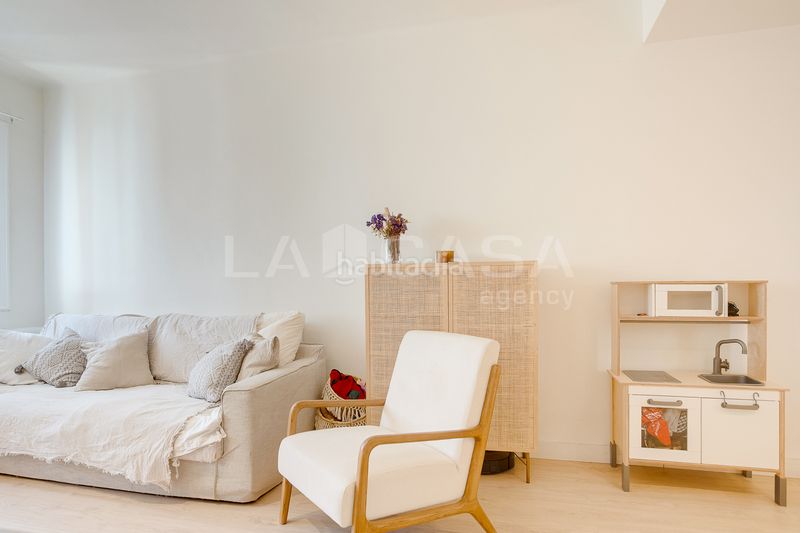 Foto 85a08039-9735-4e43-93e9-6659034a8809. Pis a Barri de les Corts Barcelona
