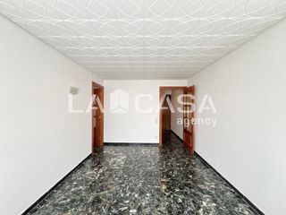 Flat in Llefià