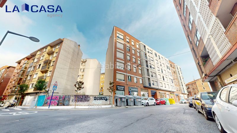 Foto d8549e6e-3dda-4259-9df2-b0a65439f532. Etagenwohnung mit heizung parking in Erandio