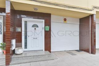 Semi detached house in Abrera. Casa adosada en abrera