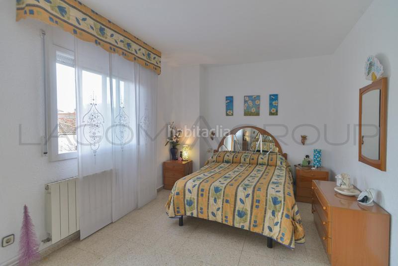 Foto 61fed1d2-3a53-4c0c-8f0e-4074a2c72c8c. Casa a schiera con riscaldamento parcheggio in Abrera