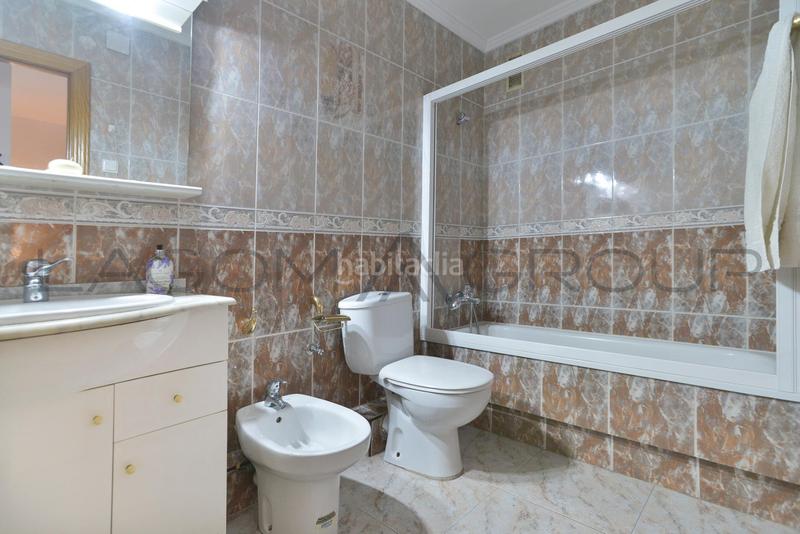 Foto f4ea402d-bbd3-4f69-aa55-dc24c2ebe717. Casa a schiera con riscaldamento parcheggio in Abrera