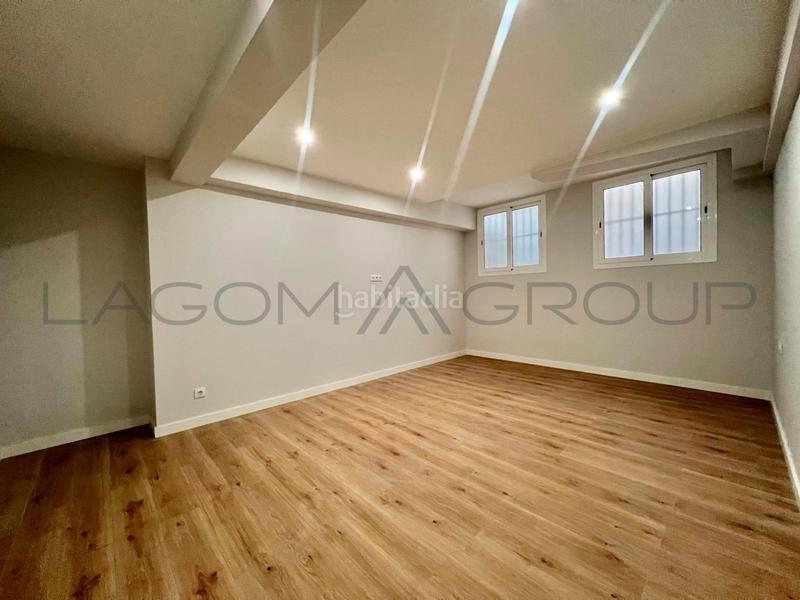 Foto 64f985a1-ca5a-4e52-b08c-34749f59dc86. Local comercial en Guinardó Barcelona