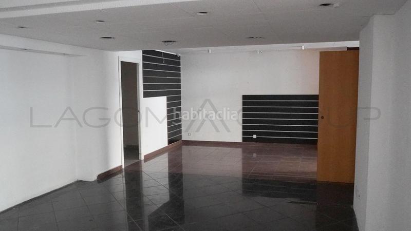 Foto 88701e91-a526-411e-903d-1d8ce3a7f06e. Local comercial  al lado del bus en Viladecans