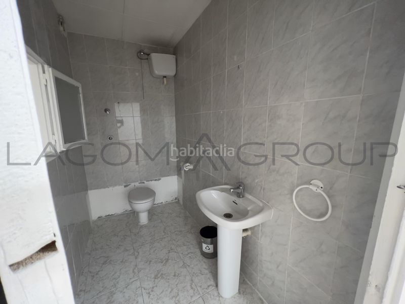 Foto 5a0aae74-8a5c-4982-aadc-dbe40d1cdf81. Local comercial a Centre Viladecans