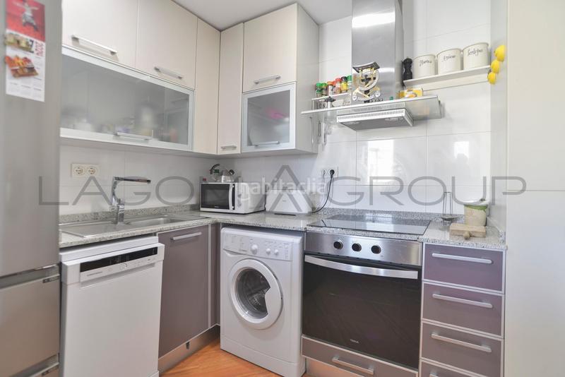 Foto 0f532607-e1af-42ee-8615-ba00406e77a3. Piso existe, encantador, cálido y moderno piso costero en Cunit