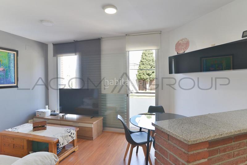 Foto 6c2271e0-d5ad-4327-98eb-6f4704c9e36c. Piso existe, encantador, cálido y moderno piso costero en Cunit