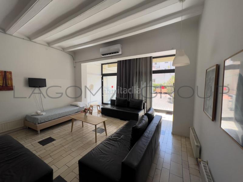 Foto 70c6f83c-2d01-46ca-b8d8-f5f9d3356ea1. Piso una joya urbana con licencia turistica en Raval Barcelona