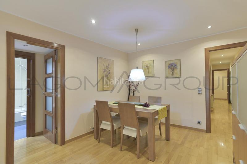 Foto 53b977f9-9ace-4499-bba1-7a8fe9a05156. Piso  reformado con 4 habitaciones en zona amat targa en Viladecans