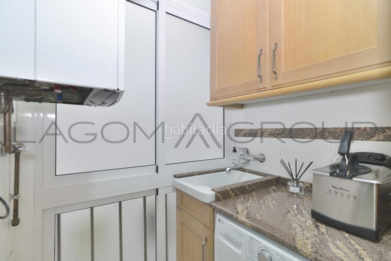 Foto c4124261-5f11-488c-8383-0a9e0dcc3ec7. Piso  reformado con 4 habitaciones en zona amat targa en Viladecans