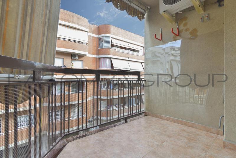 Foto df4f5155-1f6c-40fc-8fba-8319e03d7ba1. Piso  reformado con 4 habitaciones en zona amat targa en Viladecans