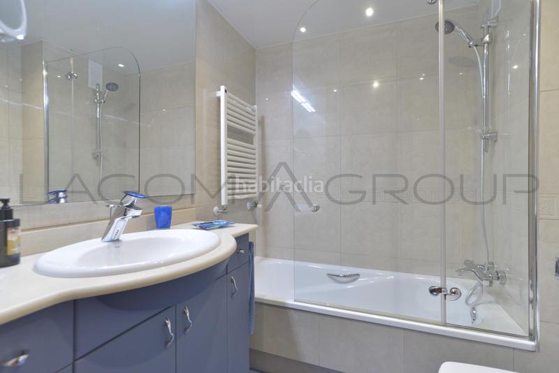 Foto e5f0ede5-5e8a-4edd-8a1d-c92bd314a977. Piso  reformado con 4 habitaciones en zona amat targa en Viladecans