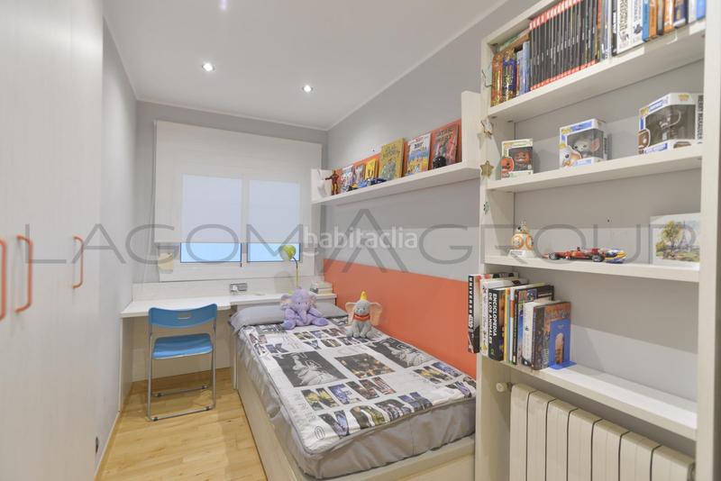 Foto f5b27dbc-47ea-426b-82c3-ed4c5185492f. Piso  reformado con 4 habitaciones en zona amat targa en Viladecans