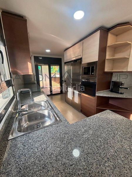 Foto a2ee7df8-bd05-4385-9b55-79133e6e7157. Casa amb aparcament a Alpicat