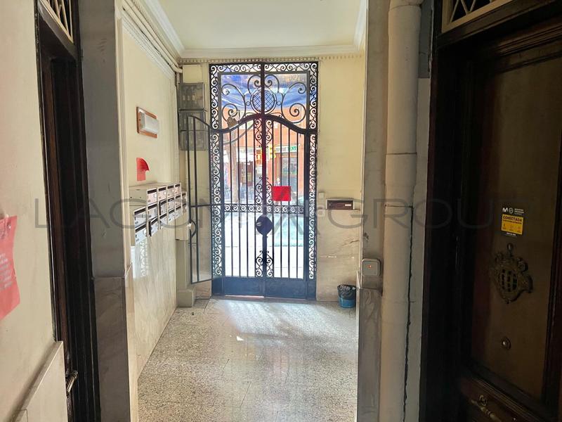 Foto b4bfe2e9-d890-4a0f-929d-214288ab818e. Piso  reformado cerca sagrada familia con rentabilidad inmediata en Barcelona