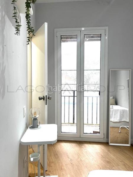 Foto dfe0e0f6-0fea-451e-85ed-dc1fa2ccea74. Piso  reformado cerca sagrada familia con rentabilidad inmediata en Barcelona