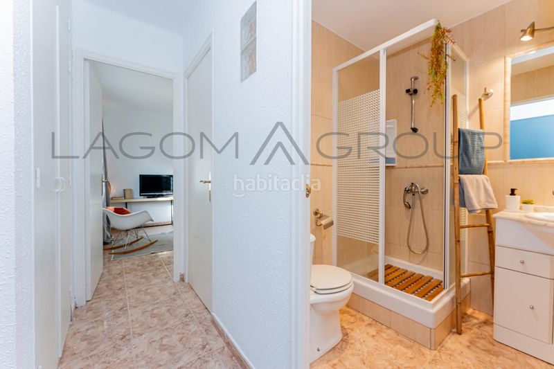 Foto 339d9a60-c0af-4c63-ab07-3b70bb01449d. Casa amb calefacció aparcament a Torrent Ballester Viladecans