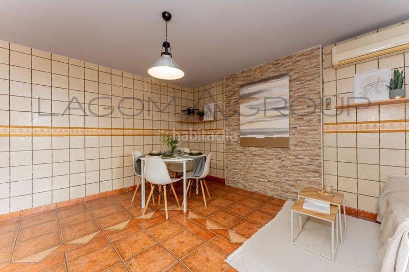 Foto 40565c29-5c2a-45e5-b526-31c038e8acc5. Casa amb calefacció aparcament a Torrent Ballester Viladecans