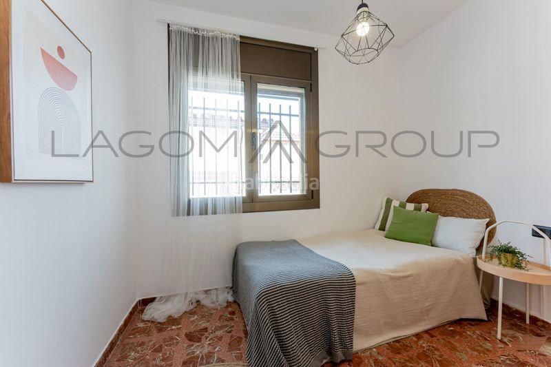 Foto a5b2515b-a069-4e92-bfe1-1d7f7dca5a7c. Casa amb calefacció aparcament a Torrent Ballester Viladecans
