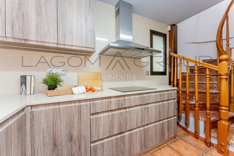 Foto c35a063b-6d73-4385-bc28-4d06e647064b. Casa amb calefacció aparcament a Torrent Ballester Viladecans