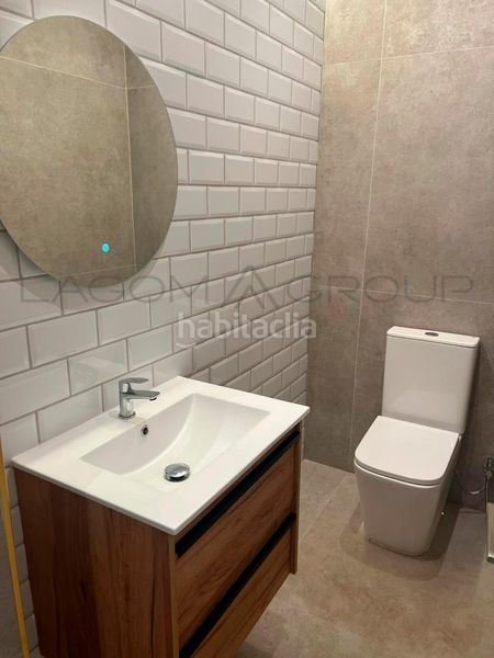 Foto ac4e6346-2760-4428-af31-2ea58143e9a9. Casa a Centre Sant Boi de Llobregat