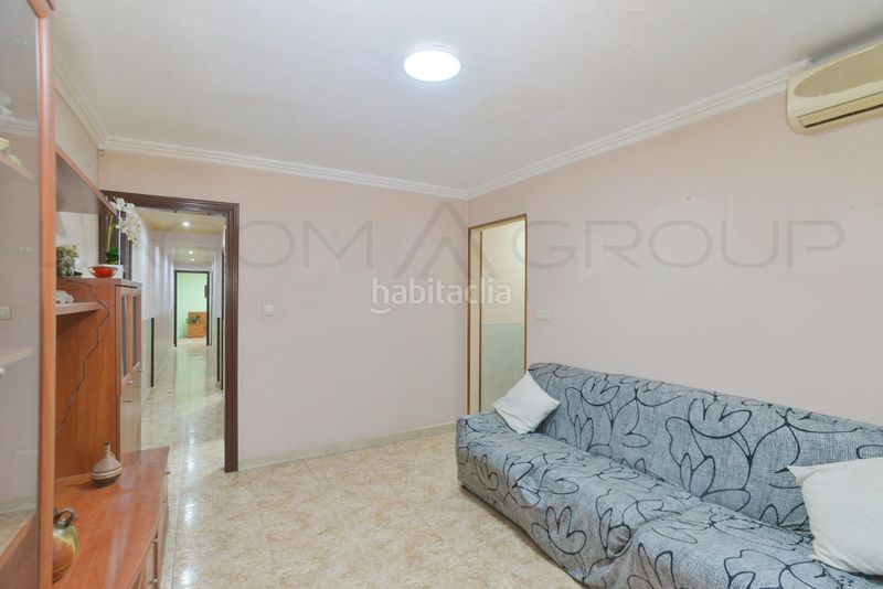 Foto c6438cfd-c99e-4f36-ac39-e99b313ef2d2. Flat in Centre Viladecans