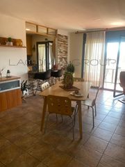 Duplex à Can Clos-Pinetons. Ático dúplex en ripollet con vistas a zona verde, sol todo el dí