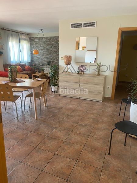 Foto 0ddf3864-d963-4ea5-aa0b-e7feacab53b2. Duplex with heating parking in Can Clos-Pinetons Ripollet