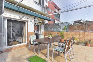 Pis a Diagonal-Colomeres. Piso de 80 m2 con espectacular terraza de 65m2, parking y traste