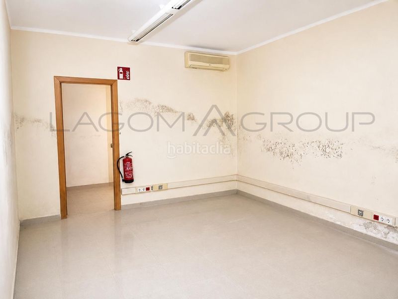 Foto 747cfb91-e8ee-45ed-b714-274659d95042. Local comercial a Centre Castelldefels