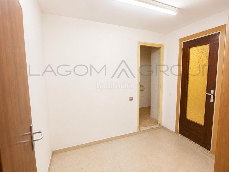 Foto ebe650cf-e807-49d9-ae0a-e861d2403596. Local comercial a Centre Castelldefels