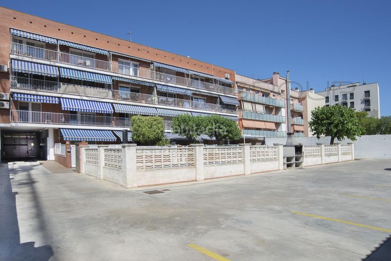 Foto 784a7cfc-cc8b-434d-ac39-3ce603c7274b. Dúplex amb calefacció aparcament piscina a Torre-roja-Campreciós Viladecans
