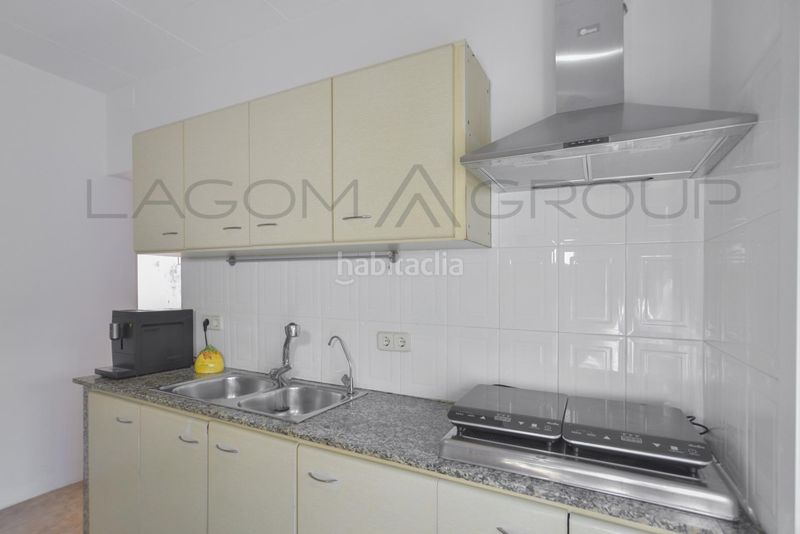 Foto 3a81a49e-a0ce-427c-a0f6-b52f192b1b8b. Casa amb aparcament a Torrent Ballester Viladecans