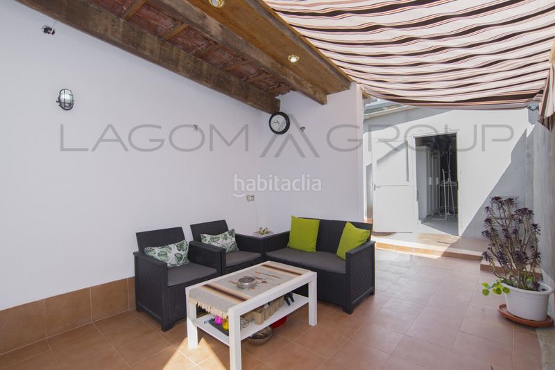 Foto 6b1eb9c9-96cd-4eb4-bb58-5b1e490a123d. Casa amb aparcament a Torrent Ballester Viladecans