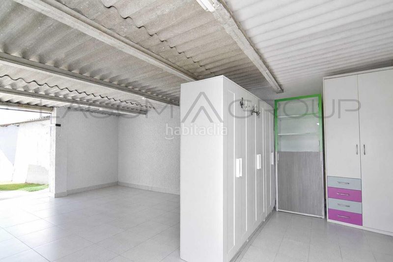 Foto 8b78ad34-1592-428e-b2cd-7c716acf5734. Casa amb aparcament a Torrent Ballester Viladecans