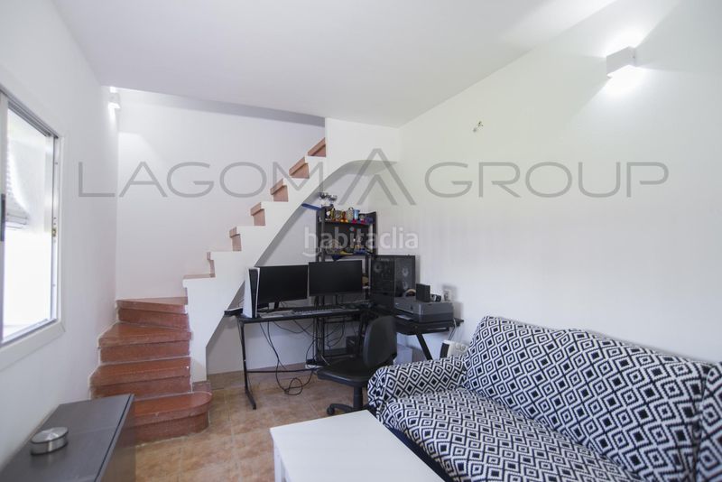 Foto af307b6d-0d4e-47ef-9199-5484b9996c6b. Casa amb aparcament a Torrent Ballester Viladecans