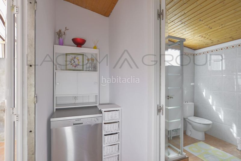 Foto ce05344d-2a3c-4e0a-8e28-3f05262211cc. Casa amb aparcament a Torrent Ballester Viladecans