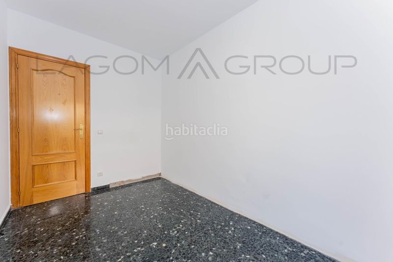 Foto 117b2557-5a7d-4367-8ead-1079794f8ea7. Pis amb calefacció aparcament a Torrent Ballester Viladecans
