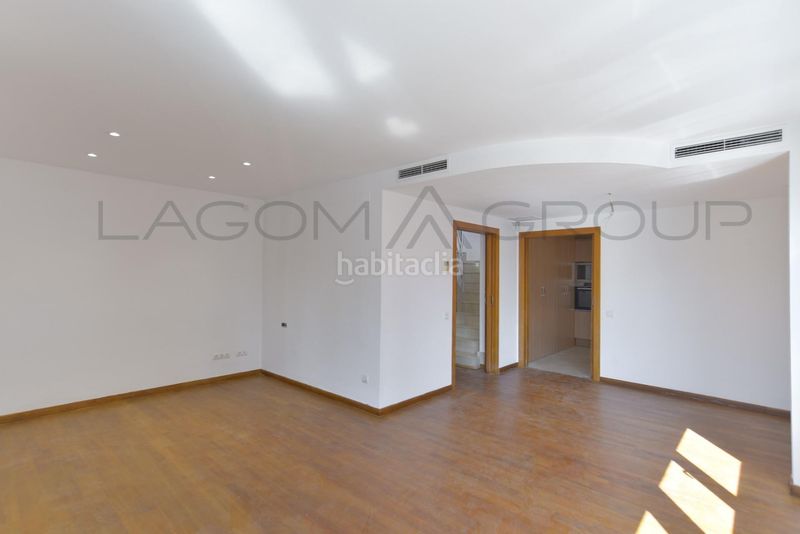 Foto 3ab3832b-063b-4fb7-ae63-52504230857f. Duplex avec chauffage dans Creu Alta Sabadell