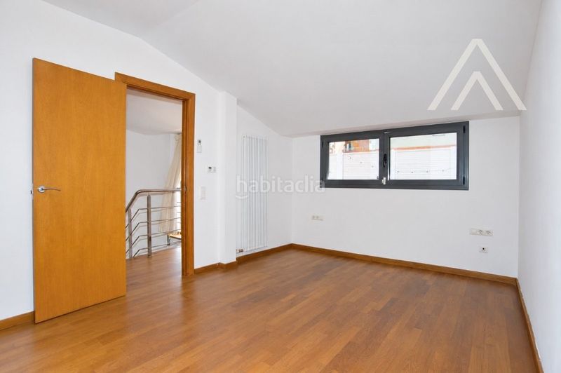 Foto ab85d352-b0c2-49d8-a6e8-f410cb4dbdc8. Duplex con riscaldamento in Creu Alta Sabadell