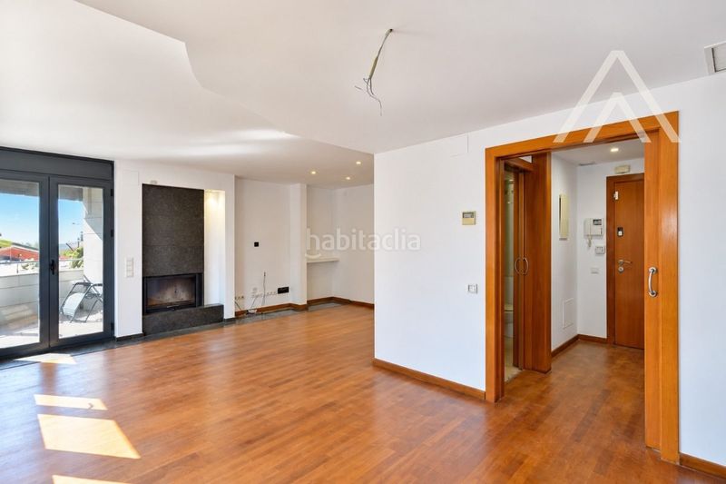 Foto bdfb1105-f581-4ad7-bcf8-fecc8547acd2. Duplex con riscaldamento in Creu Alta Sabadell