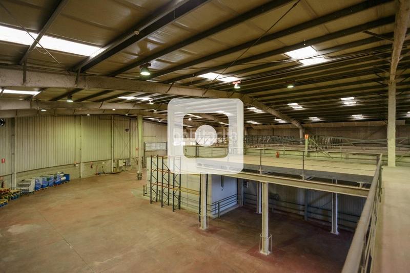 Foto 7916c020-497d-4a58-b0bf-575245fc5ae4. Fabrikhalle in Mas Xirgu Girona