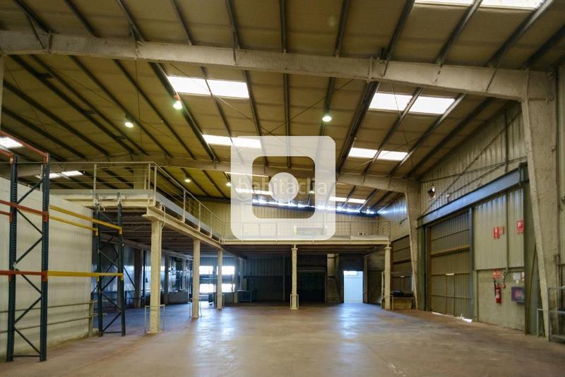 Foto f635421d-fd53-433a-9ecf-f1dbd783b638. Fabrikhalle in Mas Xirgu Girona